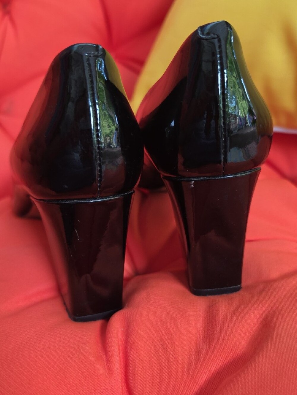 Tory Burch Black Patent Leather Flats with Gold Logo - Picture 7 of 7